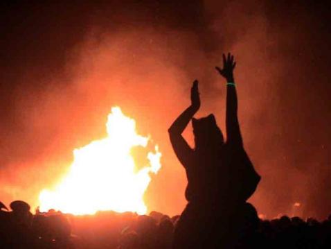 KABİR AZABI ÇEKMEYECEK 8 KİŞİ