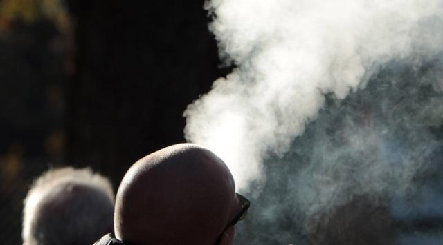 Sigara Kullananlara Koronavirüsten Kötü Haber!