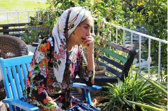 Her Şeyini Satıp Köye Yerleşen Ünlü İsmin Başına Gelmedik Kalmadı!