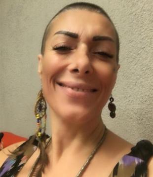 3. kez kansere yakalanan şarkıcı Gülay, ameliyata girmeden önce vasiyetini hazırlattı