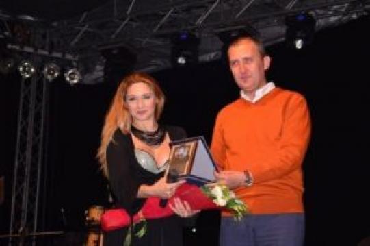 Popstar Firdevs şimdi ne yapıyor, kiminle evlendi...