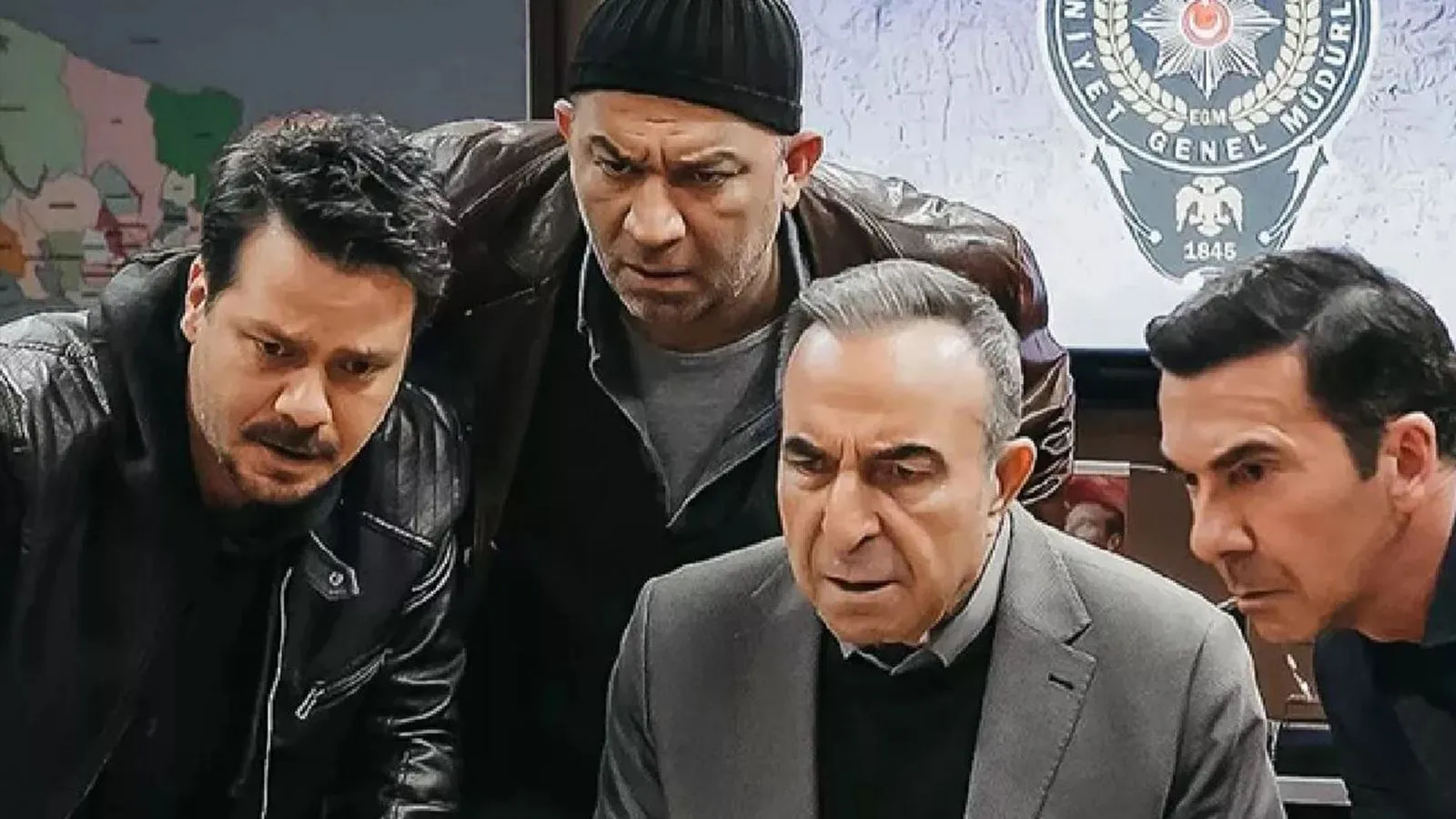 Arka Sokaklar'ın Rıza Baba'sı Zafer Ergin'in eski eşi de çok ünlü bir oyuncu çıktı!