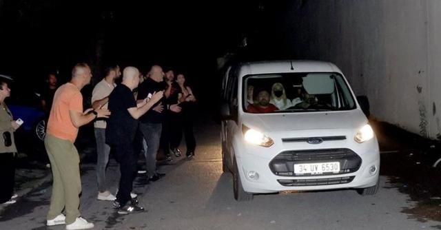 Ünlü şarkıcıdan ilk açıklama bakın ne oldu!