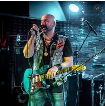 Haluk Levent'ten çarpıcı açıklamalar! Ankara’da Müzisyen Onur Şener “istek şarkı” kurbanı oldu.