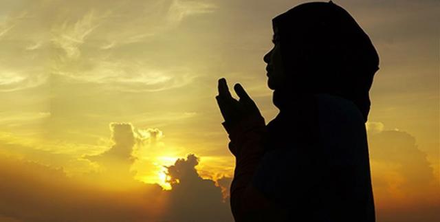 Âdetli kadının ibâdeti