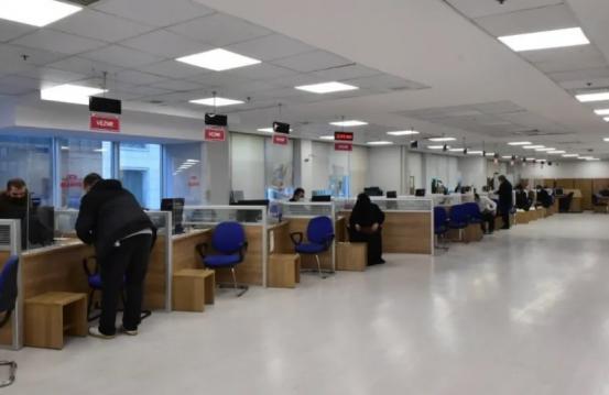 Şubelerini kapatıyor