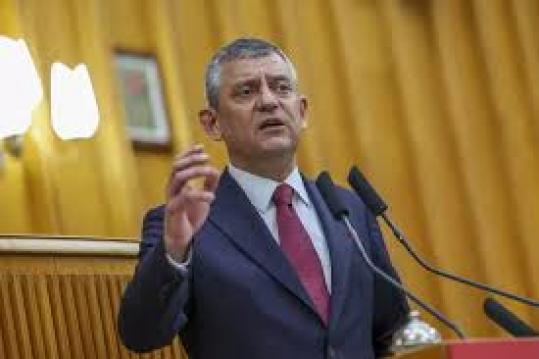 Siyaset kulislerinde günün en çok konuşulan gelişmesi